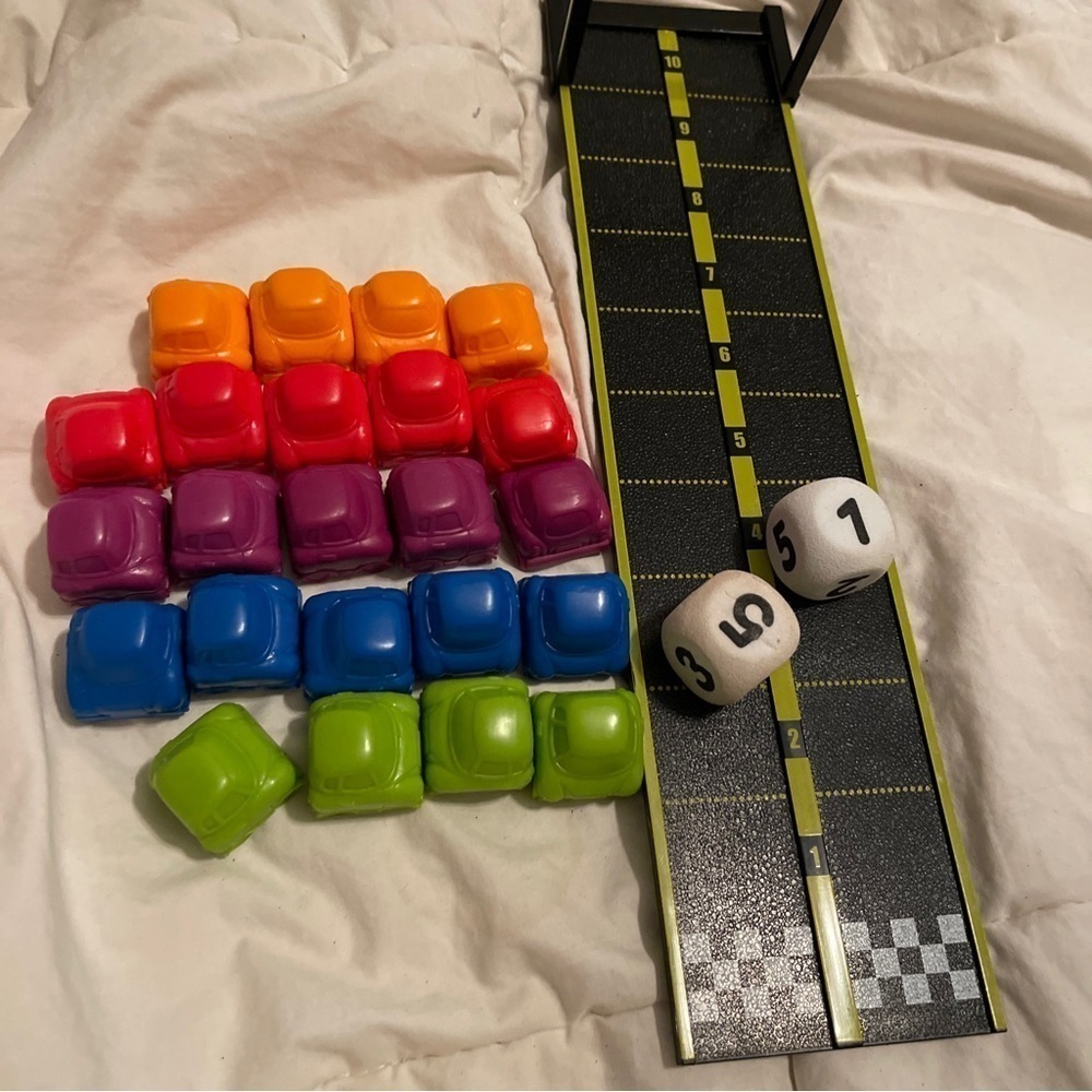 Learning Resources Mini Motor Math Activity Set Age 4+ - Replacement Pieces - Picture 2 of 9